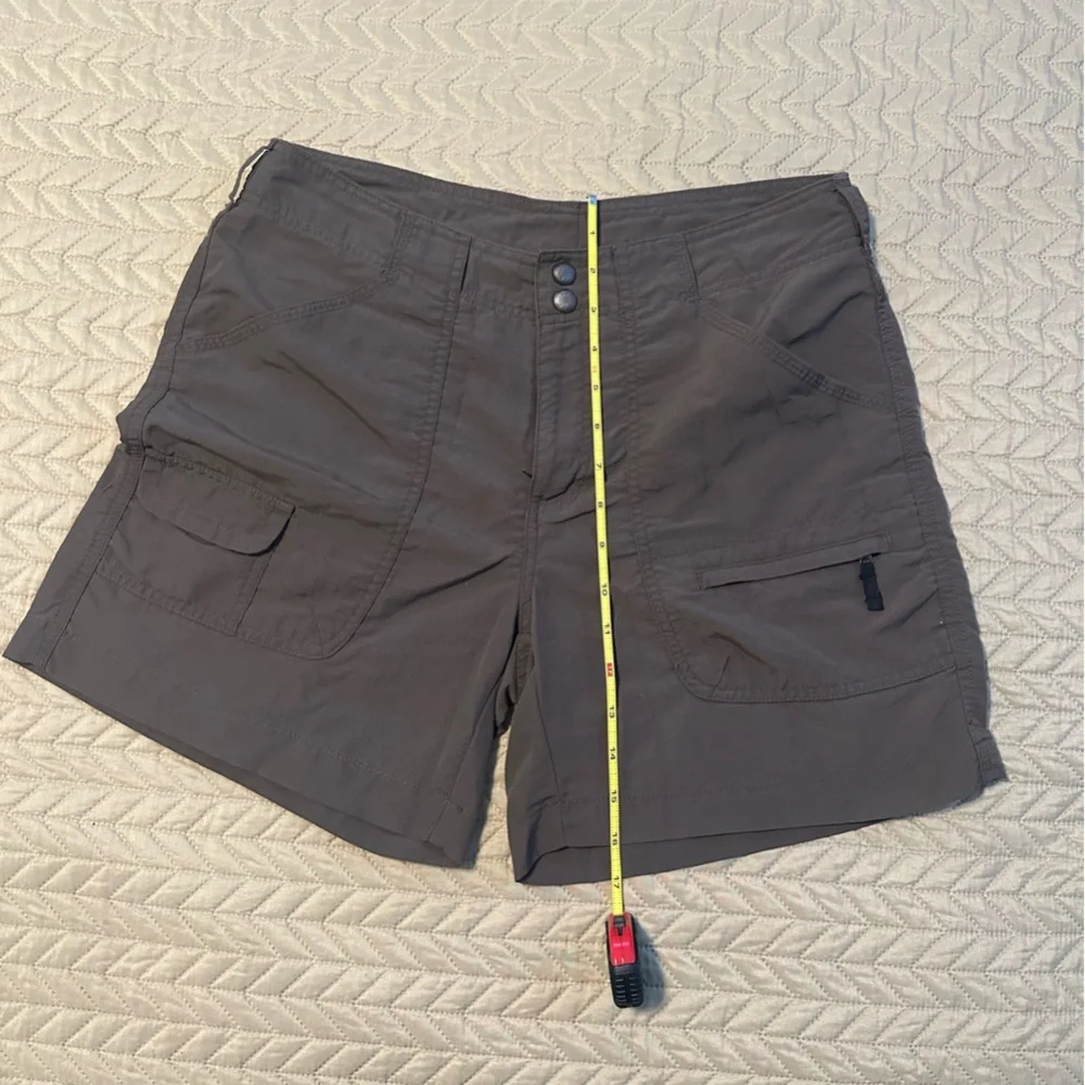 Columbia Brown Cargo Shorts - Picture 3 of 6